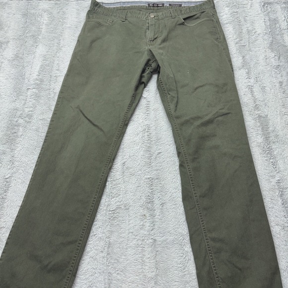 Michael Kors Other - New Michael Kors Men's Parker Slim Fit Pants - 34 x 32 -(actual 34x30) Olive